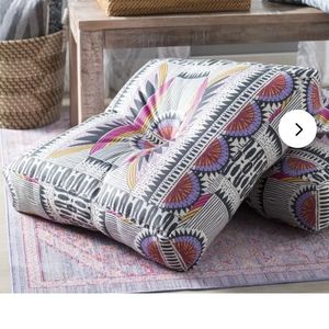 Floor pillow